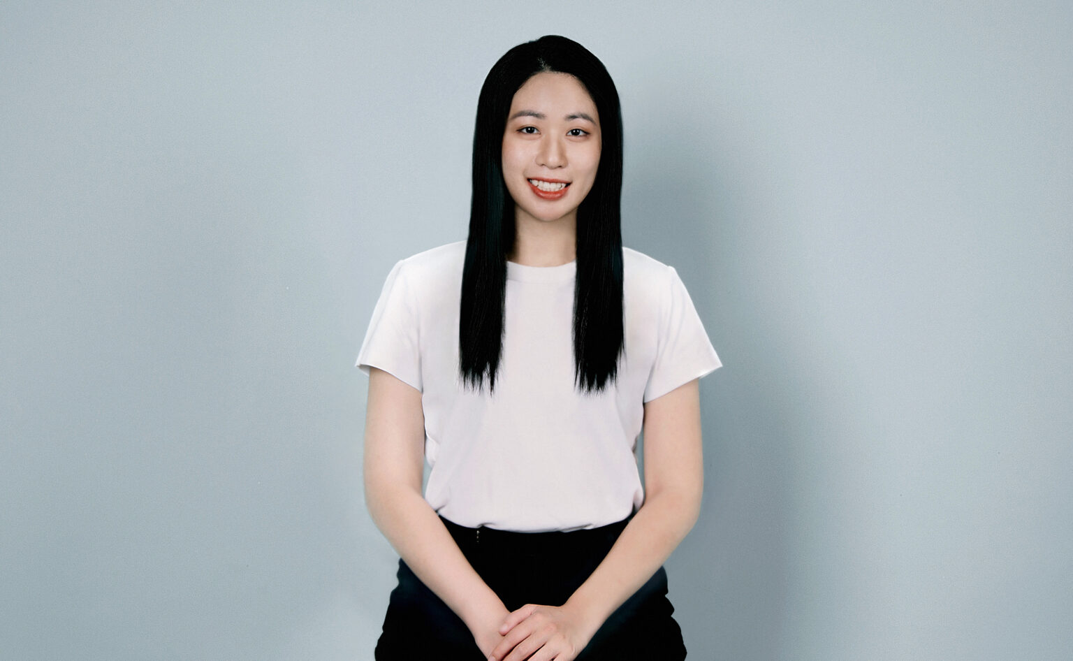 Amy 何怡萱
